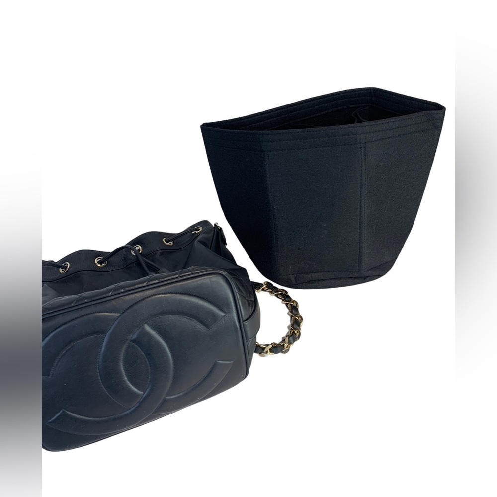 VINTAGE Chanel Bucket Bag - Picture 5 of 16